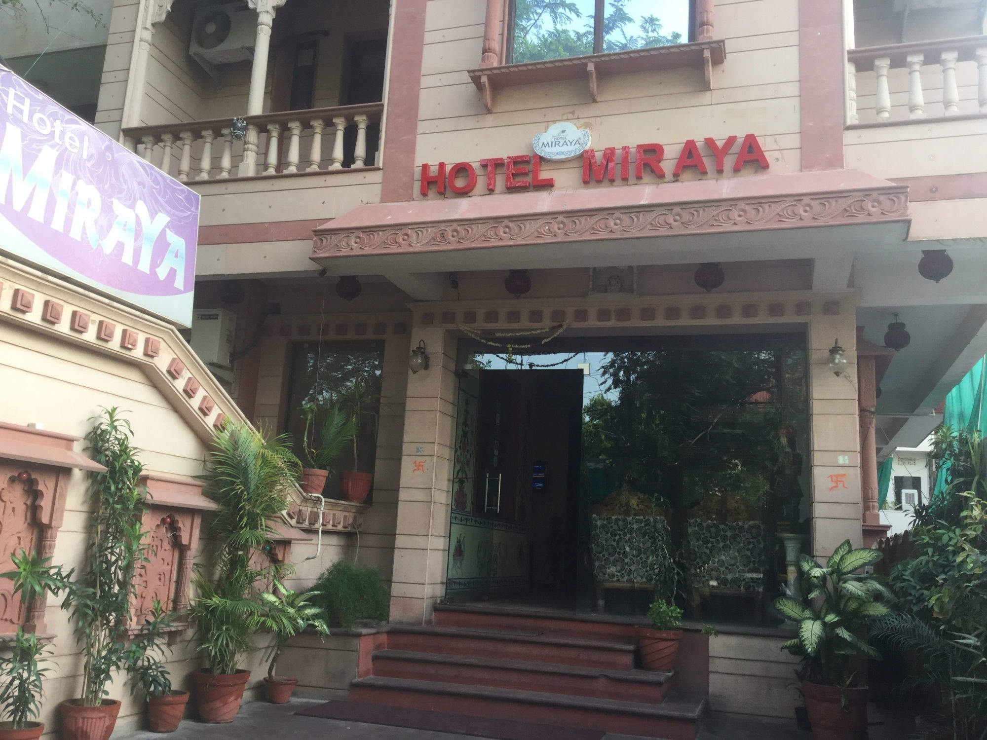 Hotel Miraya